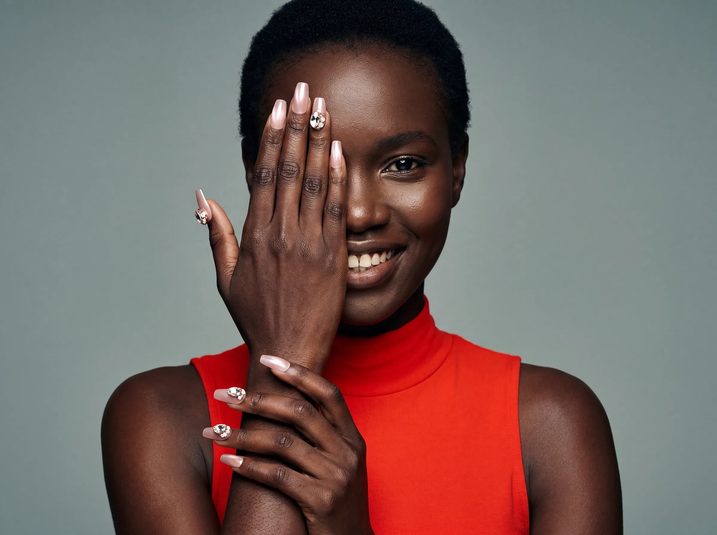 ManiKIRA — Nail atelier & e-commerce